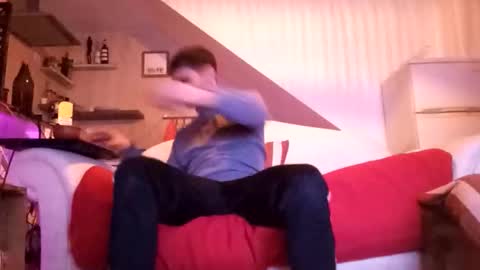 penesvoladores92 online show from February 11, 2026, 12:15 am