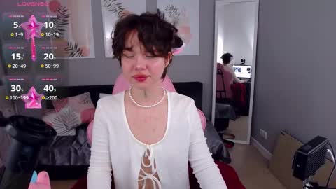 Penny online show from February 5, 2026, 7:40 pm