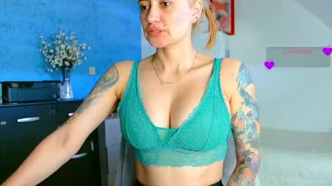 Hi Im Penelope  better vibrations  1111 online show from April 26, 2026, 11:41 am