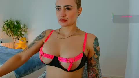 Snapshot of pennyy__ chatting on June 11, 2026, 11:30 am Hi Im Penelope better vibrations 1111 online show from June 11, 2026, 11:30 am