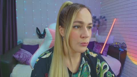 Snapshot of pepper_cat chatting on January 31, 2025, 11:13 pm Dia online show from January 31, 2025, 11:13 pm