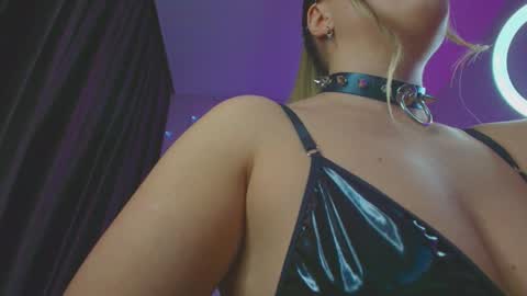 Snapshot of pepper_cat chatting on February 3, 2025, 1:30 am Dia online show from February 3, 2025, 1:30 am