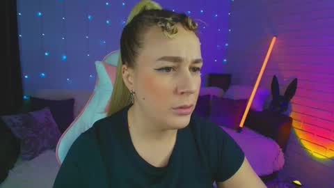 Snapshot of pepper_cat chatting on February 21, 2025, 10:37 pm Dia online show from February 21, 2025, 10:37 pm