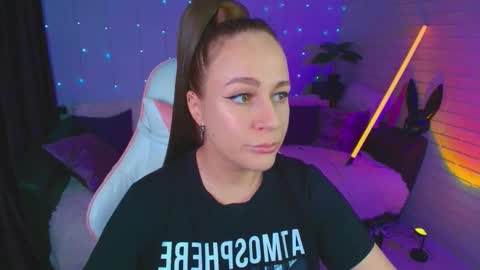 Snapshot of pepper_cat chatting on October 24, 2025, 9:00 pm Dia online show from October 24, 2025, 9:00 pm