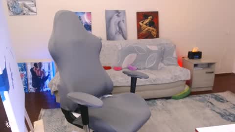 Olga and Kirill online show from December 13, 2024, 3:32 pm