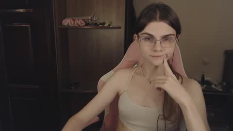 Farida online show from February 11, 2025, 1:52 am