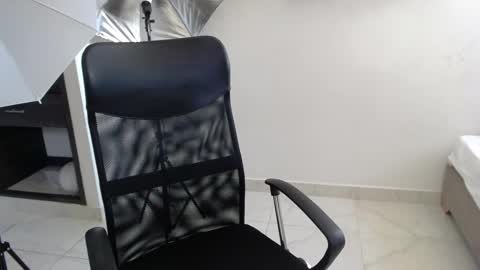 percibal_junior1 online show from January 24, 2025, 4:06 pm