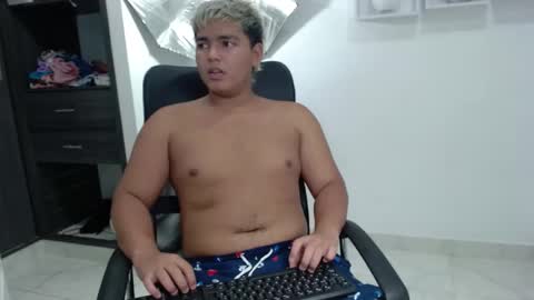 percibal_junior1 online show from January 28, 2025, 2:21 am