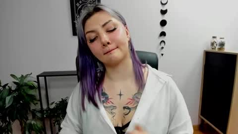 Gabbie online show from January 30, 2025, 6:10 pm