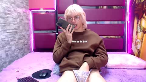 perfectlump online show from October 13, 2025, 3:23 pm