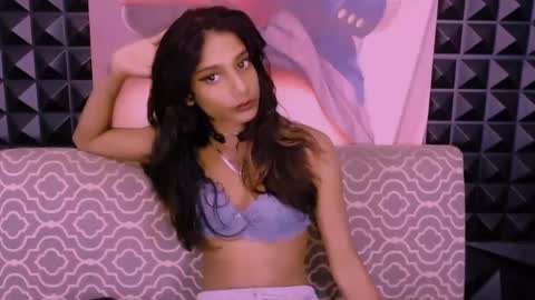 satins seduction online show from December 4, 2024, 12:47 pm