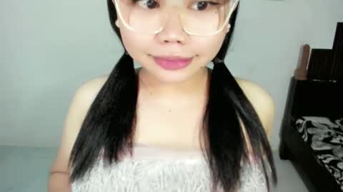 Snapshot of perky_rica chatting on October 22, 2025, 8:14 am island girl online show from October 22, 2025, 8:14 am