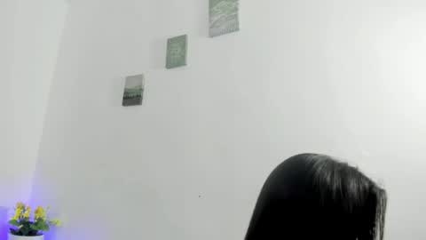 Perla mistc online show from April 30, 2026, 5:19 pm