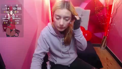 PERLA RED online show from February 26, 2025, 11:52 am