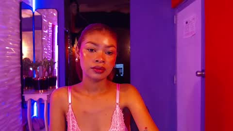 Snapshot of perla_st chatting on February 20, 2025, 12:15 pm Perla online show from February 20, 2025, 12:15 pm