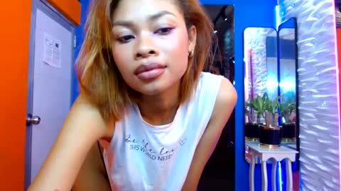 Snapshot of perla_st chatting on March 8, 2025, 6:26 pm Perla online show from March 8, 2025, 6:26 pm