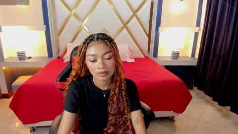 Snapshot of perla_st chatting on November 1, 2025, 5:26 pm Perla online show from November 1, 2025, 5:26 pm