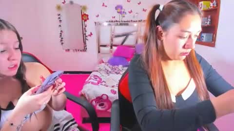 Snapshot of perlabeautiful chatting on February 21, 2026, 12:33 am PERLA online show from February 21, 2026, 12:33 am