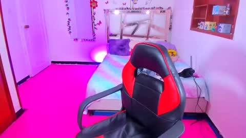 Snapshot of perlabeautiful chatting on March 11, 2026, 12:16 am PERLA online show from March 11, 2026, 12:16 am