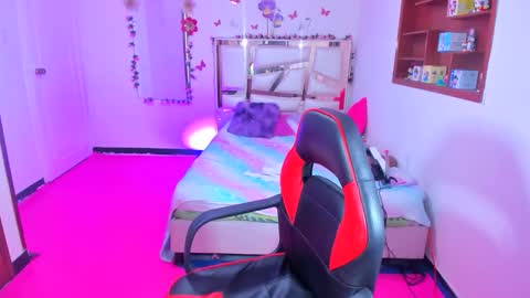 Snapshot of perlabeautiful chatting on March 25, 2026, 12:27 am PERLA online show from March 25, 2026, 12:27 am