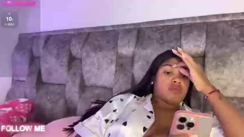perlablack777 online show from February 25, 2025, 2:36 am