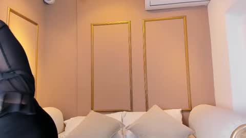 PerlaPreciosa online show from September 23, 2025, 3:42 am