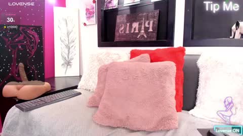 perllasexx  online show from January 31, 2025, 4:48 pm