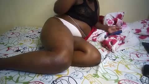perpetual_doll online show from January 3, 2025, 1:27 am