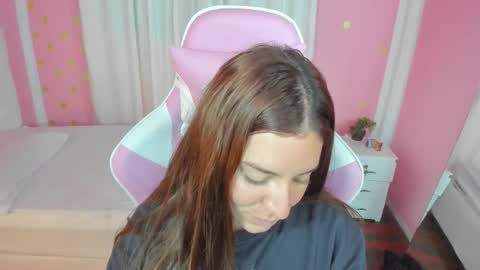 Marie online show from November 8, 2025, 9:42 am