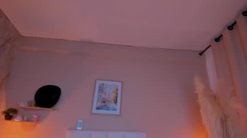 Marie online show from March 18, 2026, 11:02 am