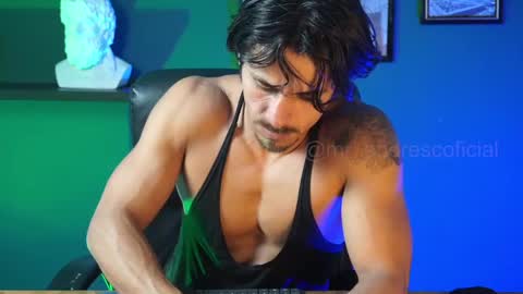 andres    online show from February 13, 2025, 10:54 pm