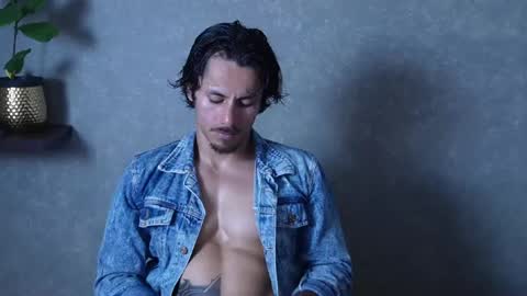 andres    online show from May 29, 2026, 7:45 pm