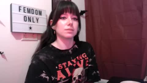 Snapshot of persephones_garden chatting on May 6, 2026, 12:10 pm Persephone online show from May 6, 2026, 12:10 pm