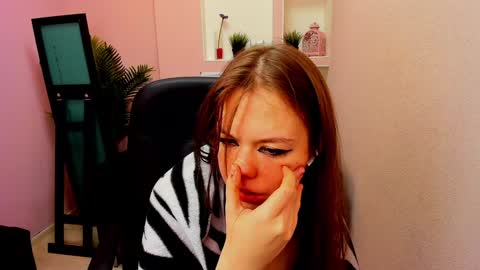 Snapshot of persinaky chatting on December 21, 2024, 6:34 pm horror flying on the wings of the night.... online show from December 21, 2024, 6:34 pm