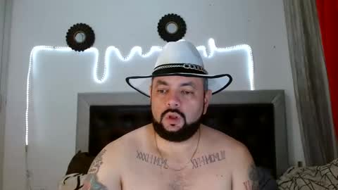 Snapshot of perverseveteranmanxxx chatting on September 30, 2025, 3:44 am Carlos online show from September 30, 2025, 3:44 am