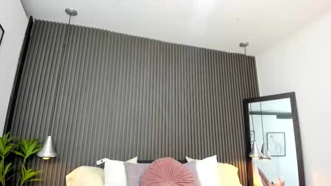 Lizza online show from September 16, 2025, 11:44 am