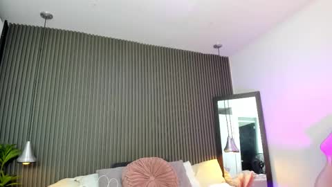 Lizza online show from October 24, 2025, 11:28 am