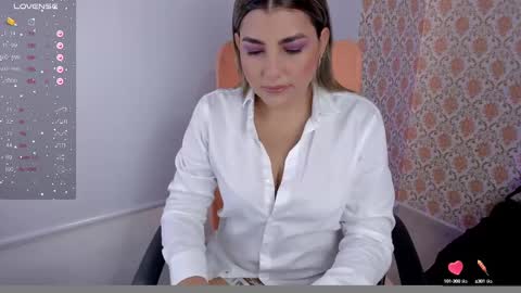 Isabella   online show from February 16, 2025, 5:26 pm