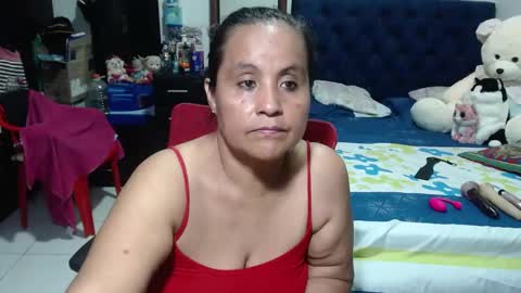Snapshot of pervert_mommy_x chatting on December 13, 2024, 3:00 pm SAMY online show from December 13, 2024, 3:00 pm