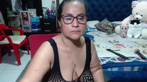 Snapshot of pervert_mommy_x chatting on January 13, 2025, 2:53 pm SAMY online show from January 13, 2025, 2:53 pm