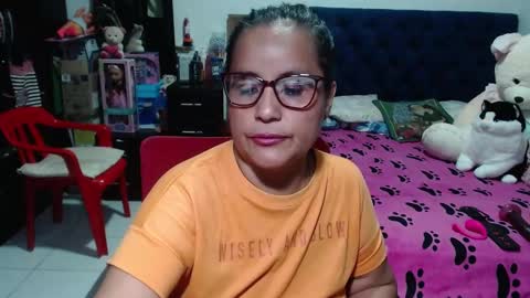 Snapshot of pervert_mommy_x chatting on February 15, 2025, 10:22 am SAMY online show from February 15, 2025, 10:22 am