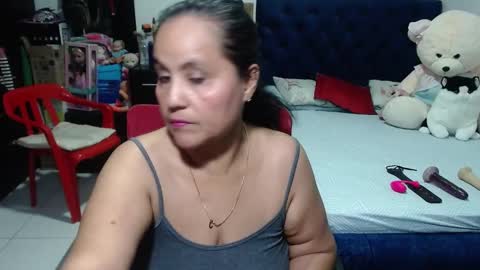 Snapshot of pervert_mommy_x chatting on March 1, 2025, 9:29 am SAMY online show from March 1, 2025, 9:29 am