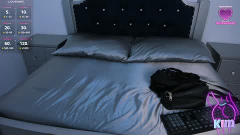 Snapshot of pervert_pantyhose chatting on December 4, 2024, 11:08 am Kimberly online show from December 4, 2024, 11:08 am