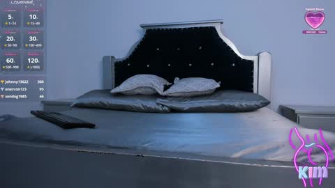 Snapshot of pervert_pantyhose chatting on December 11, 2024, 10:03 am Kimberly online show from December 11, 2024, 10:03 am