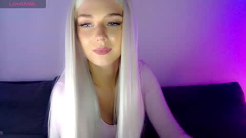 Snapshot of pervyblonde chatting on December 12, 2024, 12:22 pm Isabella online show from December 12, 2024, 12:22 pm