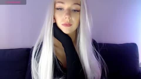 Snapshot of pervyblonde chatting on January 31, 2025, 9:16 am Isabella online show from January 31, 2025, 9:16 am