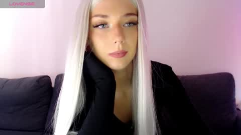 Snapshot of pervyblonde chatting on February 20, 2025, 10:16 am Isabella online show from February 20, 2025, 10:16 am