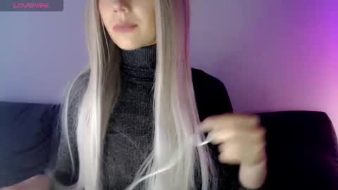 Snapshot of pervyblonde chatting on December 4, 2025, 9:29 am Isabella online show from December 4, 2025, 9:29 am