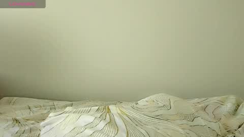 Isabella online show from May 7, 2026, 6:41 am