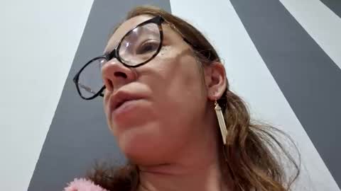 Lisa -  online show from December 30, 2024, 6:27 pm